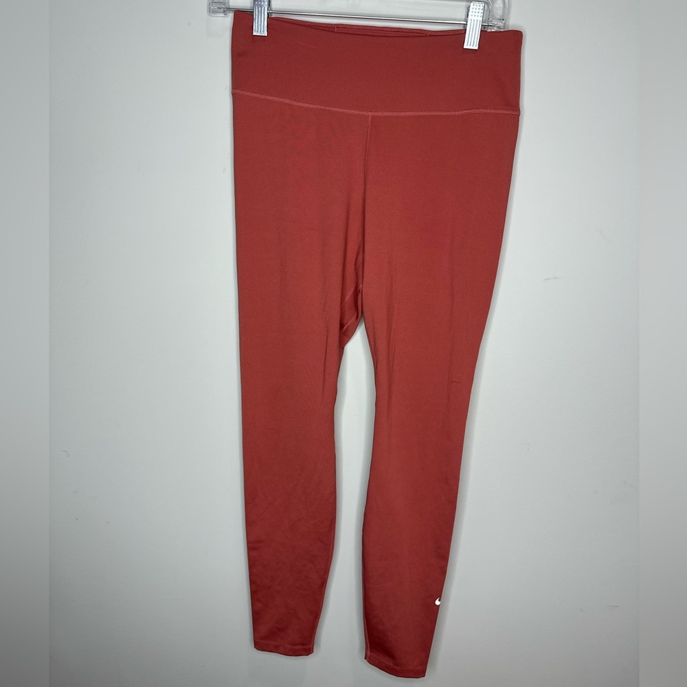 EUC Nike Dri Fit Leggings Medium